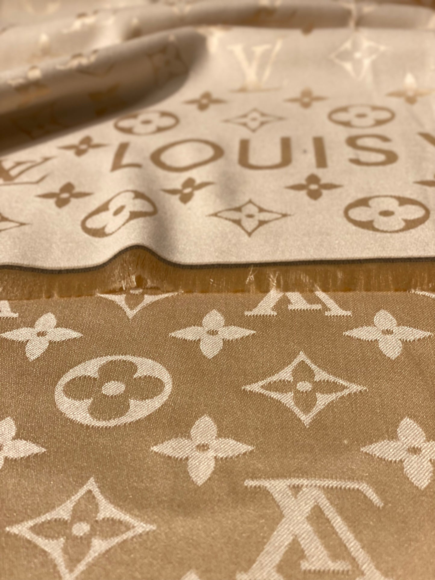 LV Scarf