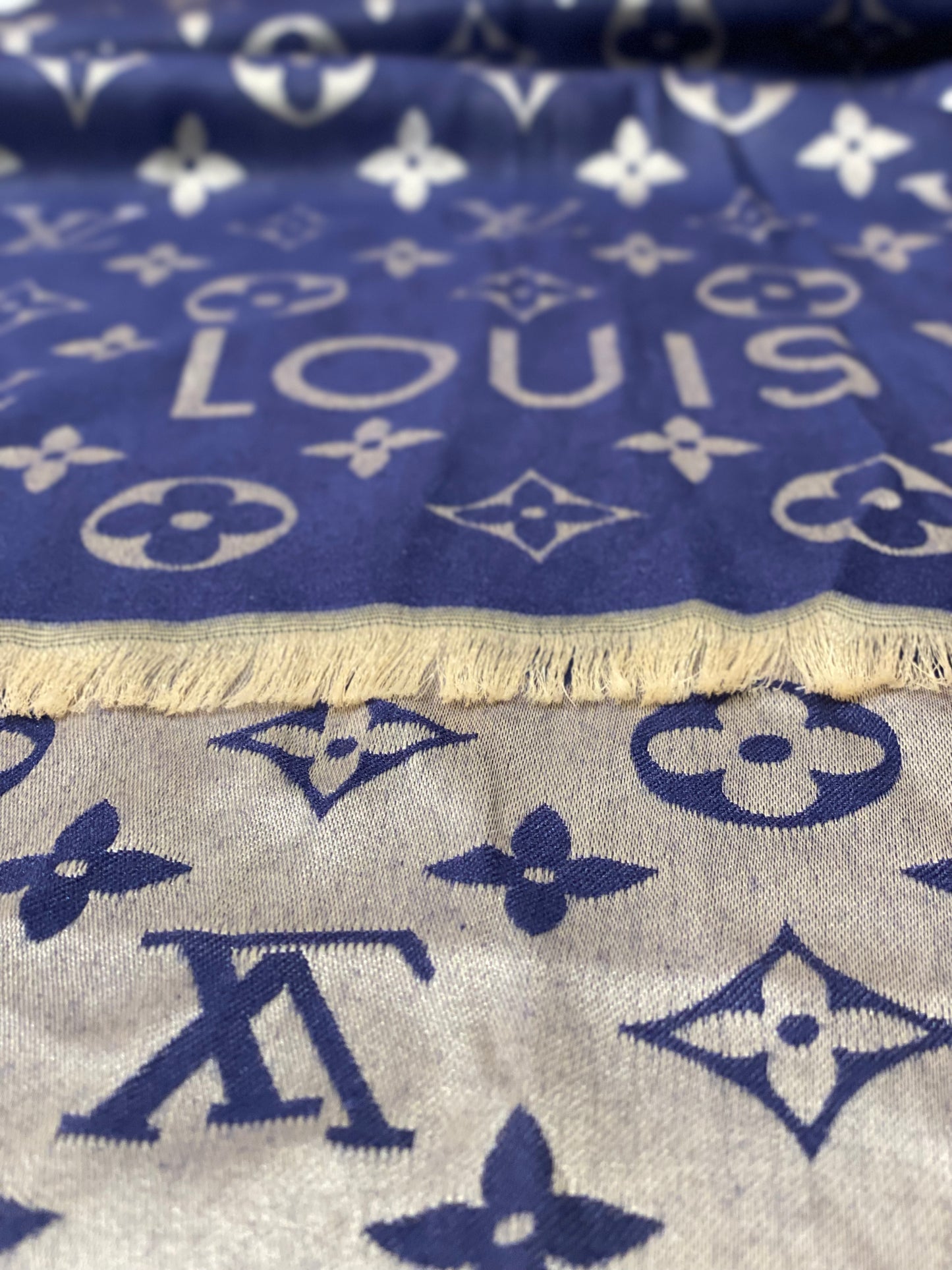 LV Scarf