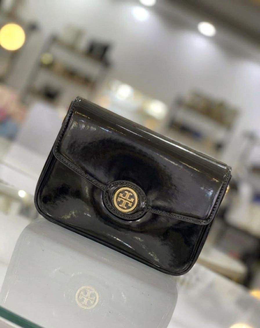 Tory Burch Robinson Spazzolato Convertible Shoulder Bag – black Patent Leather