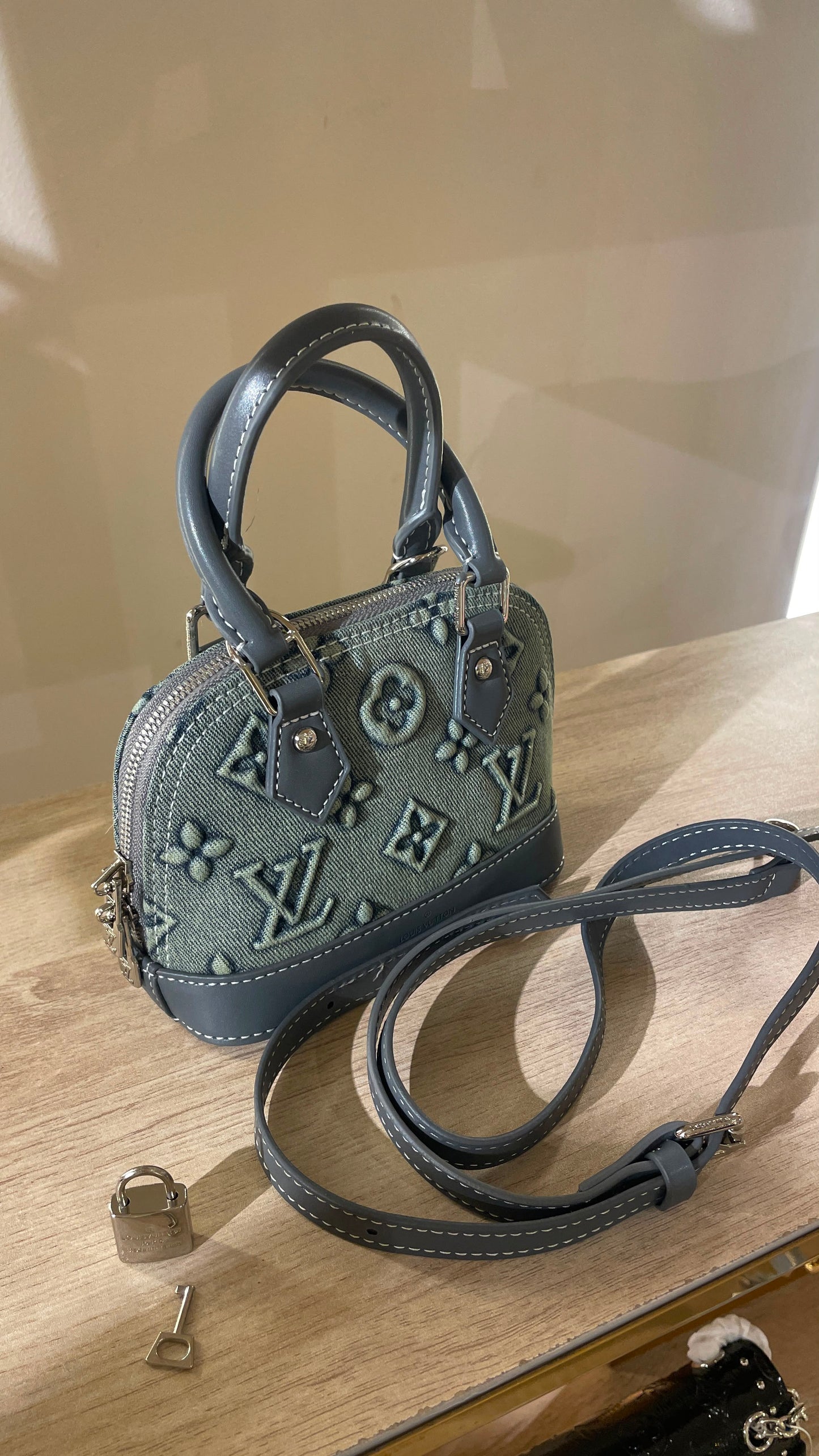 LV BAG