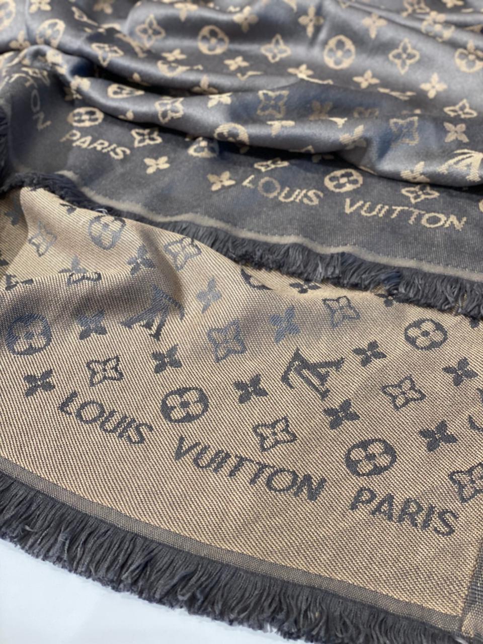 LV scarf