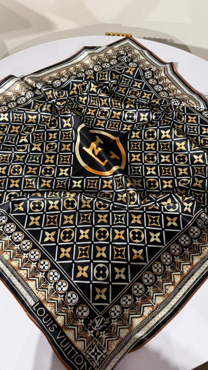 LV scarf