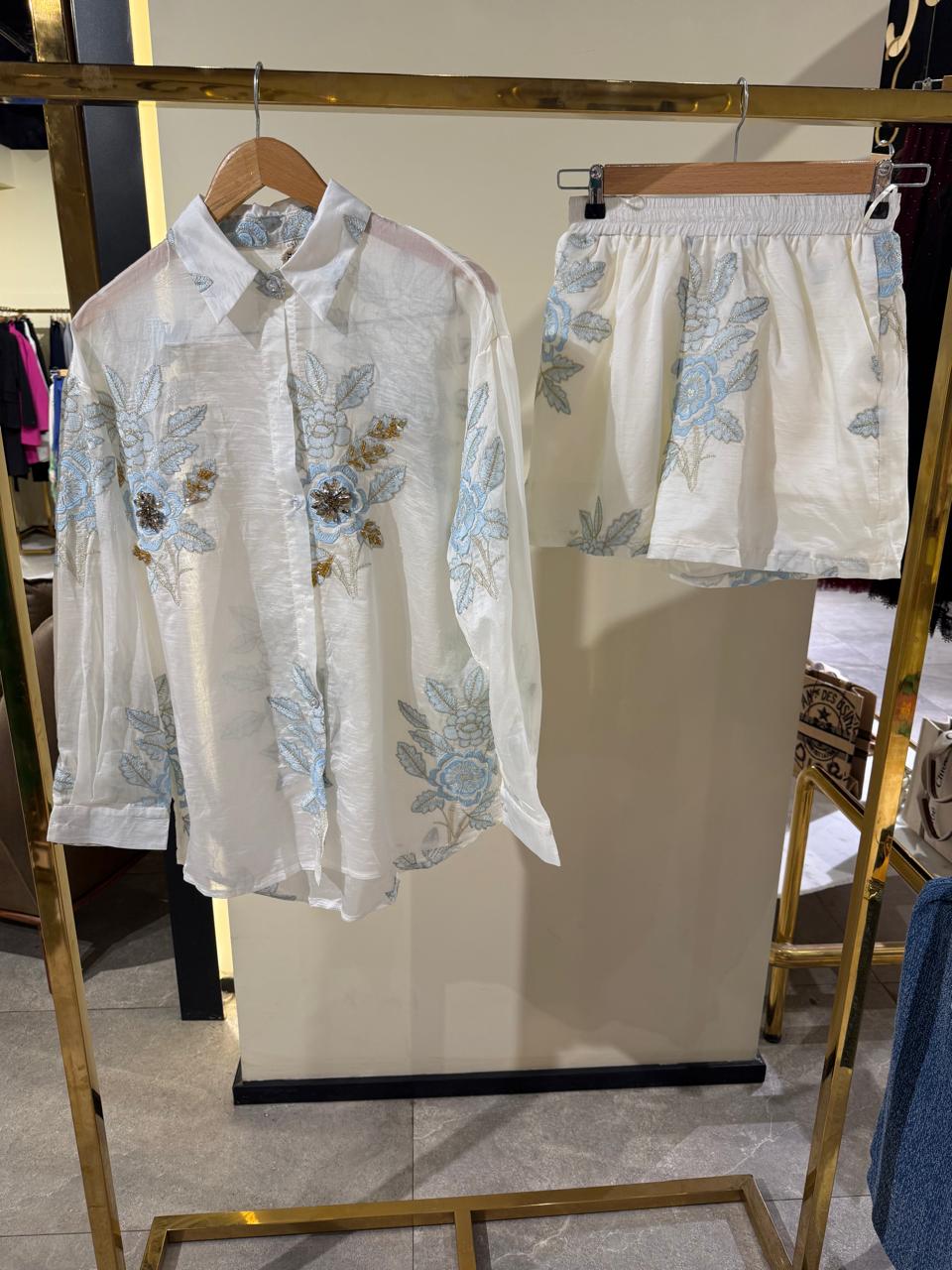Golds Day Paris Embroidered Set