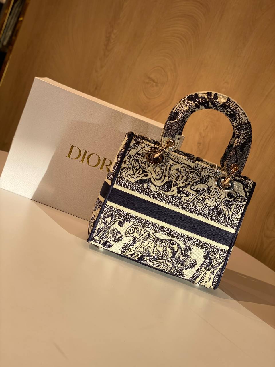 Dior