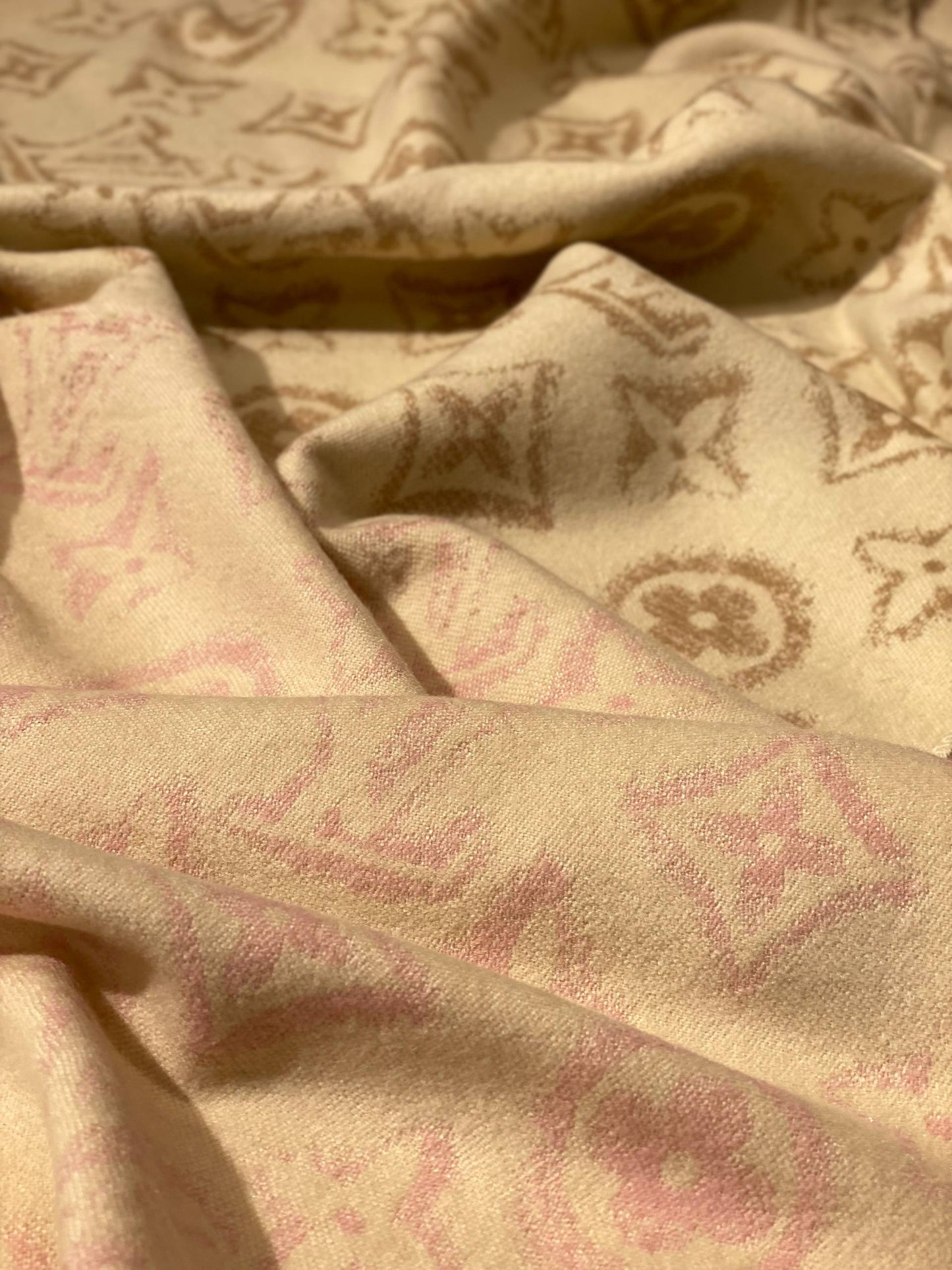 LV Scarf