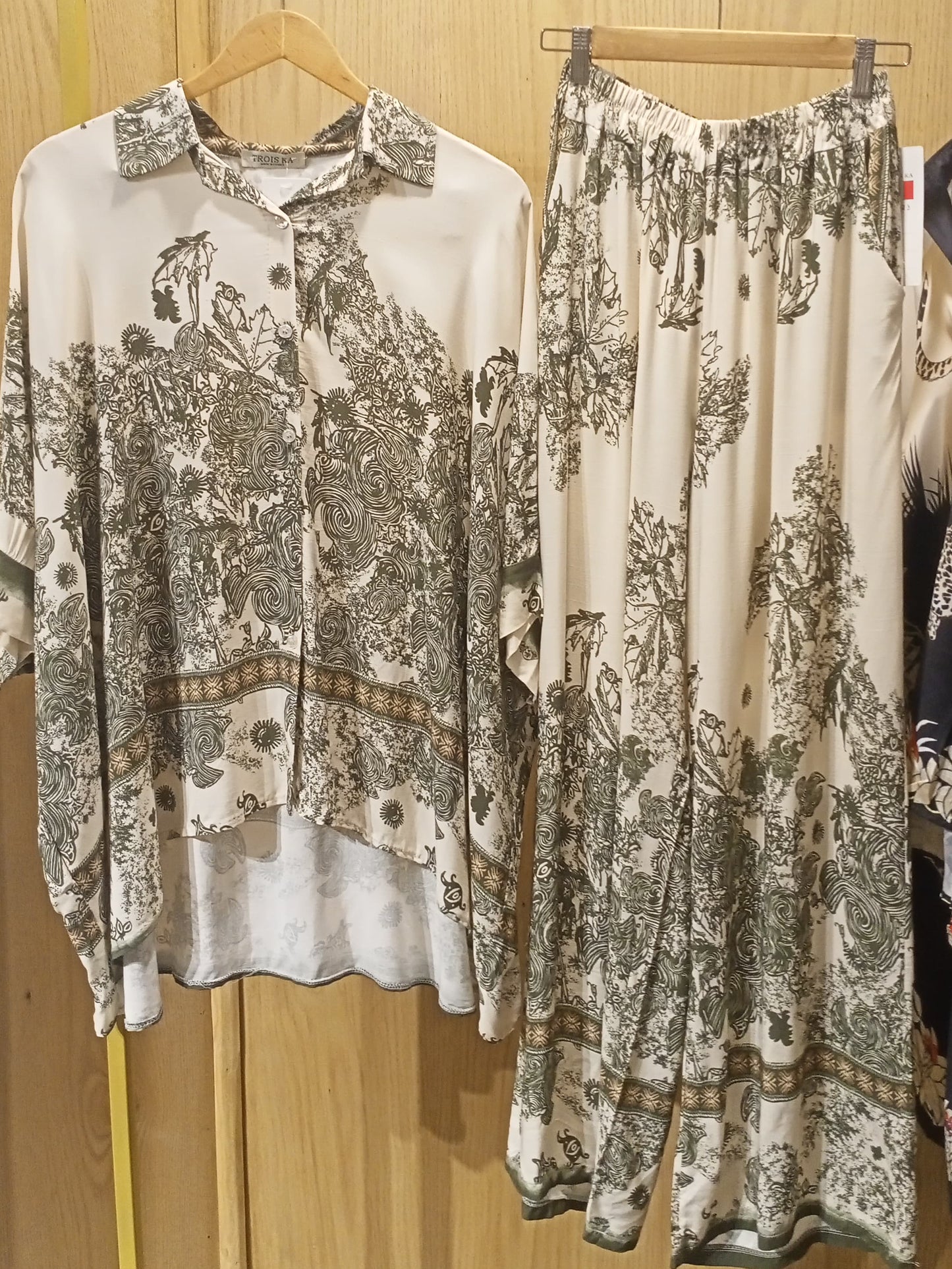 Suit New collection