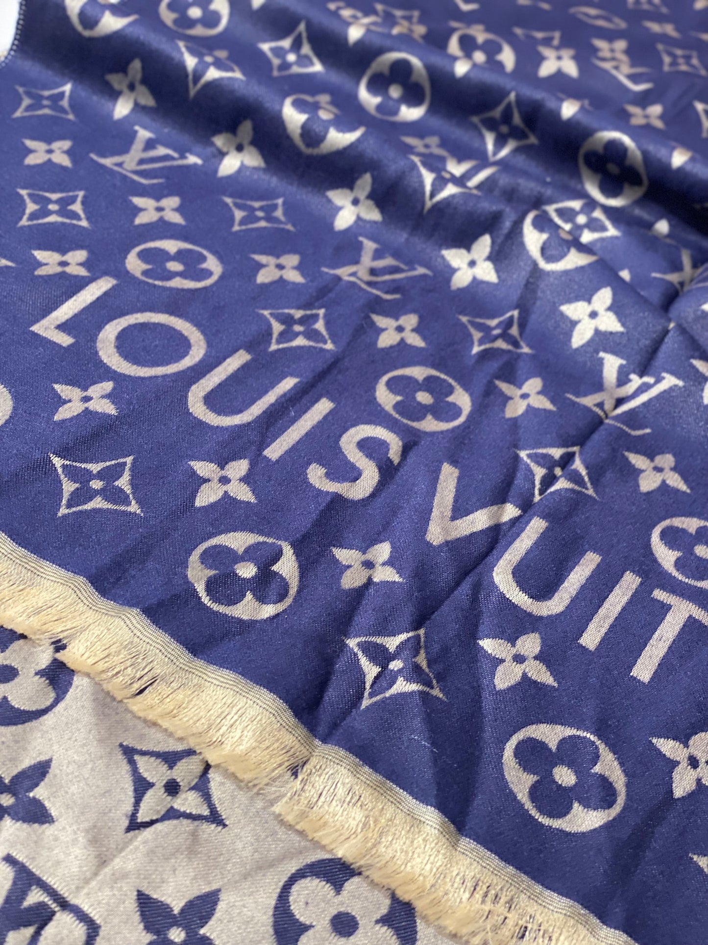 LV Scarf