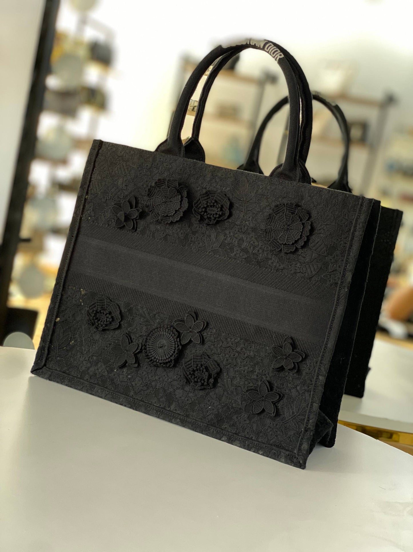 DIOR