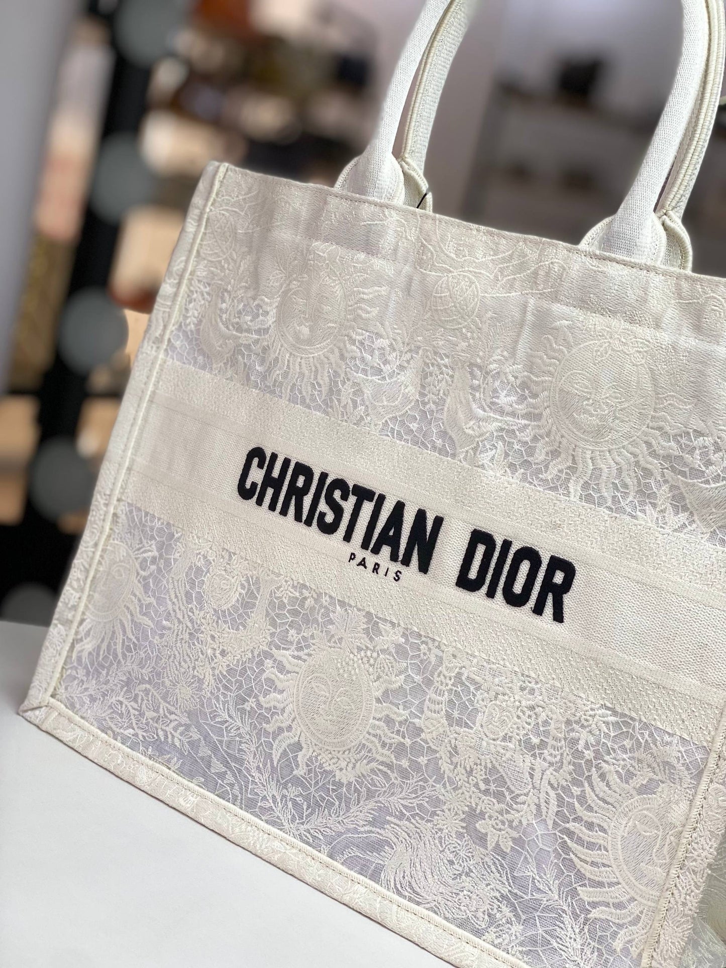 DIOR