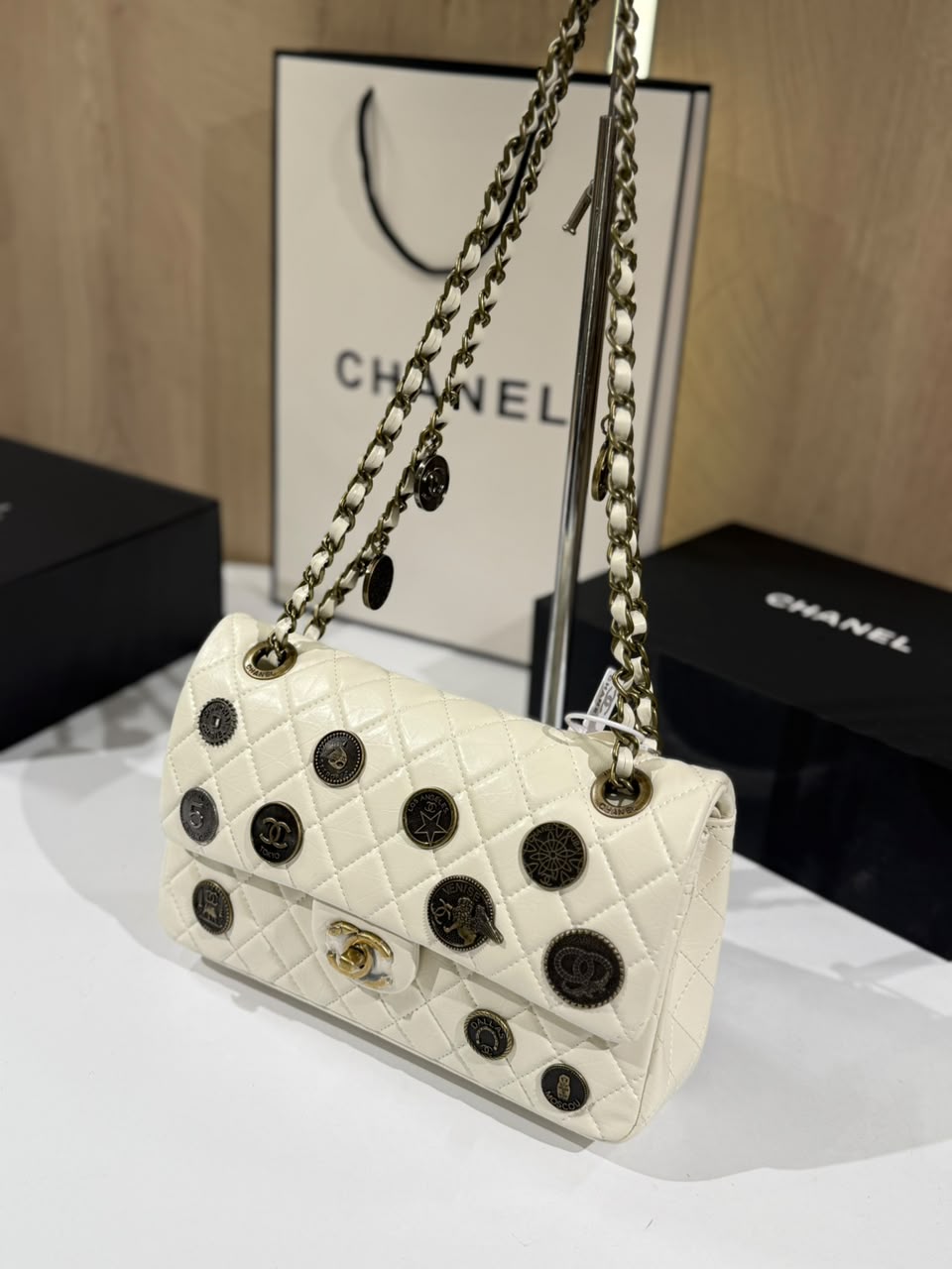 Chanel Classic Flap Bag (Limited Edition "Paris-Cosmopolite" Pin/Emblem Decor)