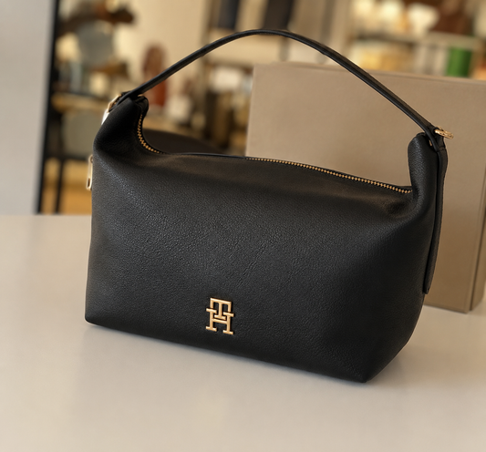 TOMMY HILFIGER Shoulder Bag – Black