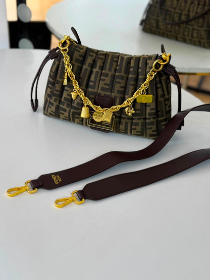 Fendi Mamma Baguette Medium