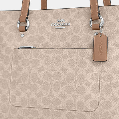 COACH Station Tote Bag
In Signature Canvas
