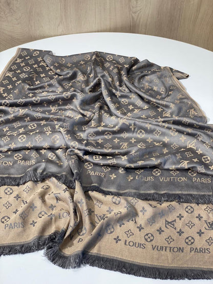 LV scarf