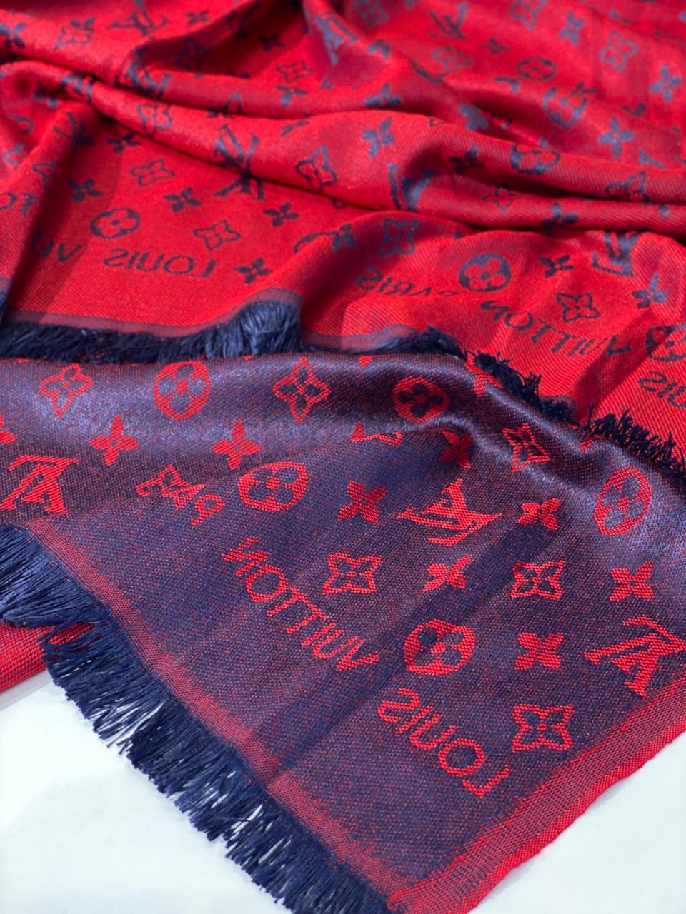LV scarf