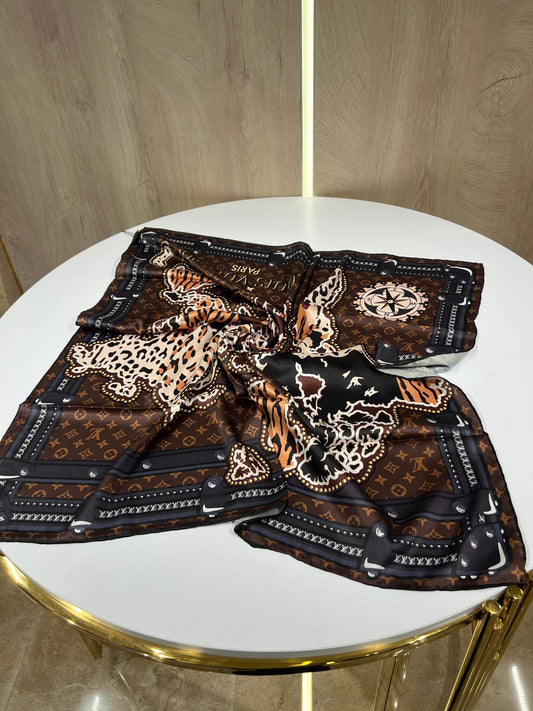LV scarf