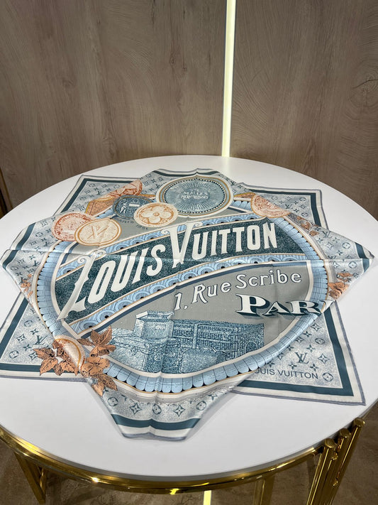 LV scarf