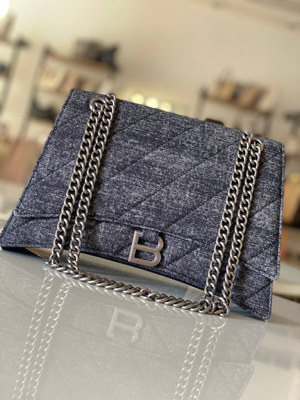 Selected Variant Image