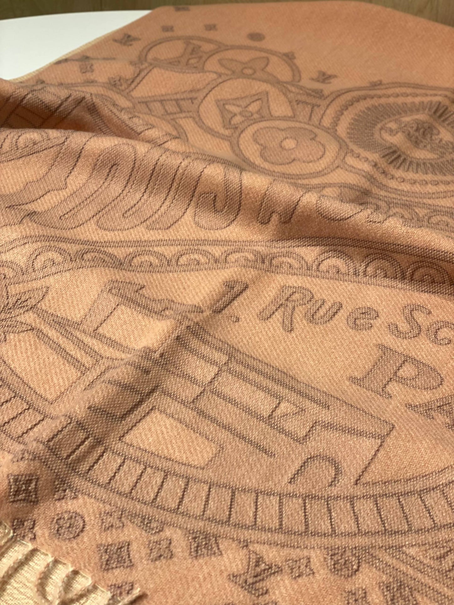 LV Scarf