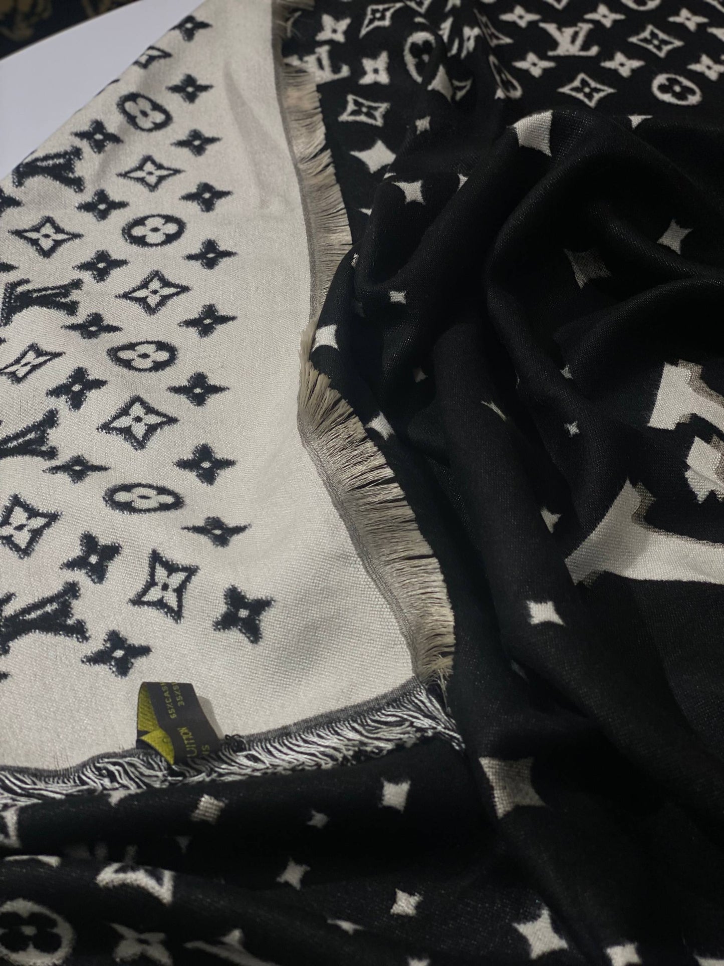 LV Scarf