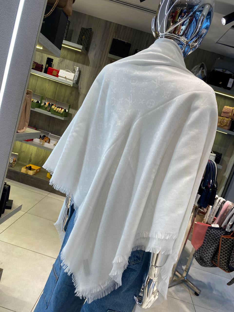 LV Scarf