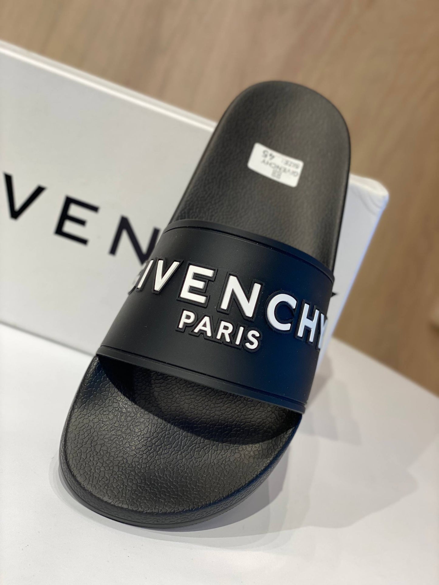 Givenchy Logo Slide Slipper – Core Black & White