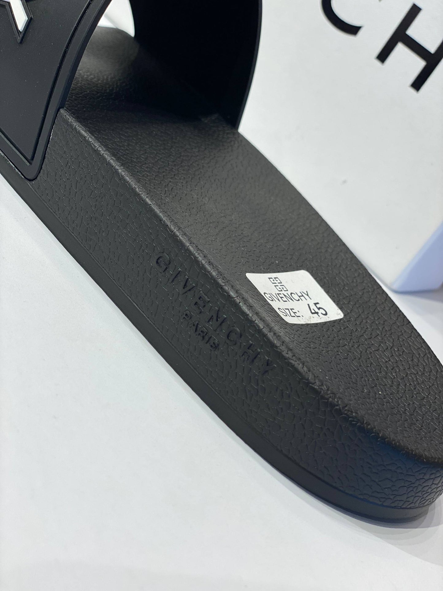 Givenchy Logo Slide Slipper – Core Black & White