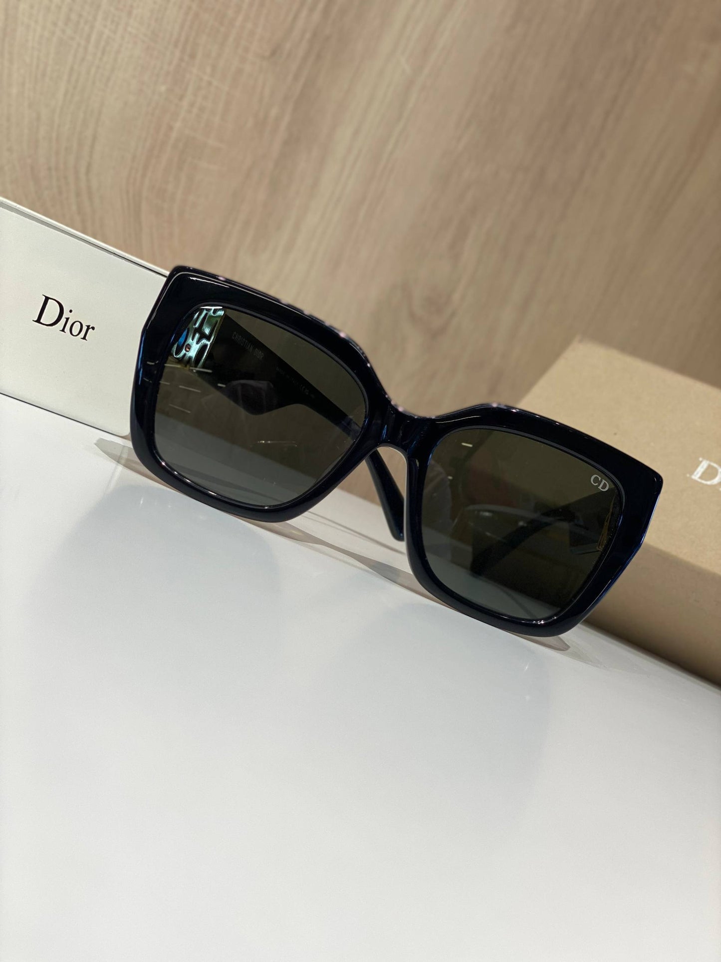 Dior