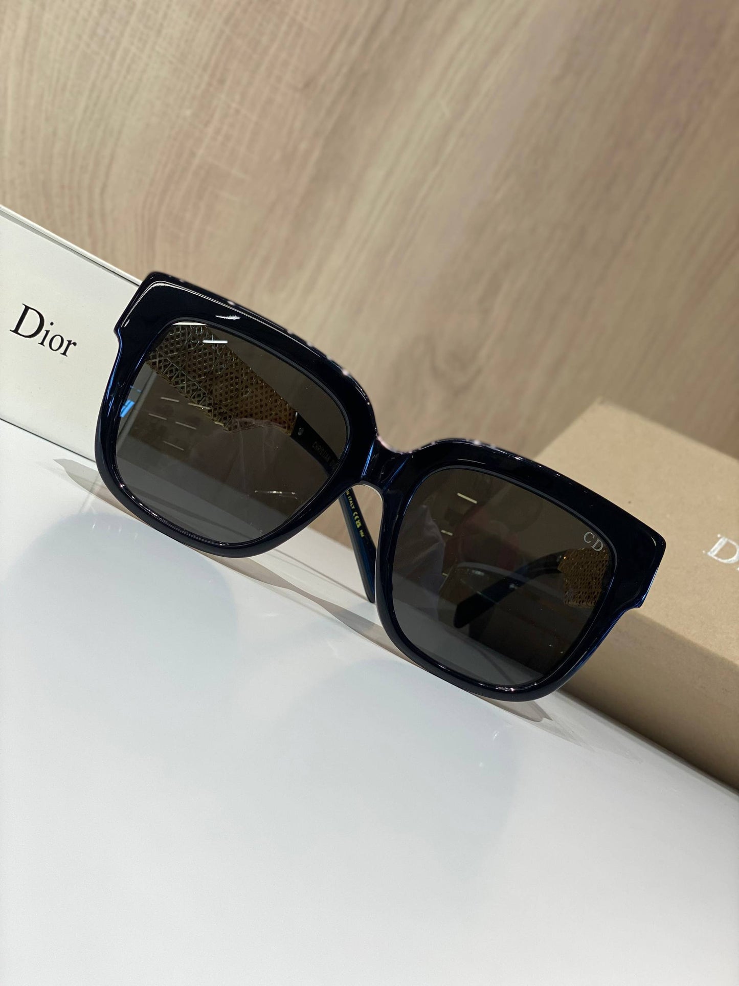 Dior