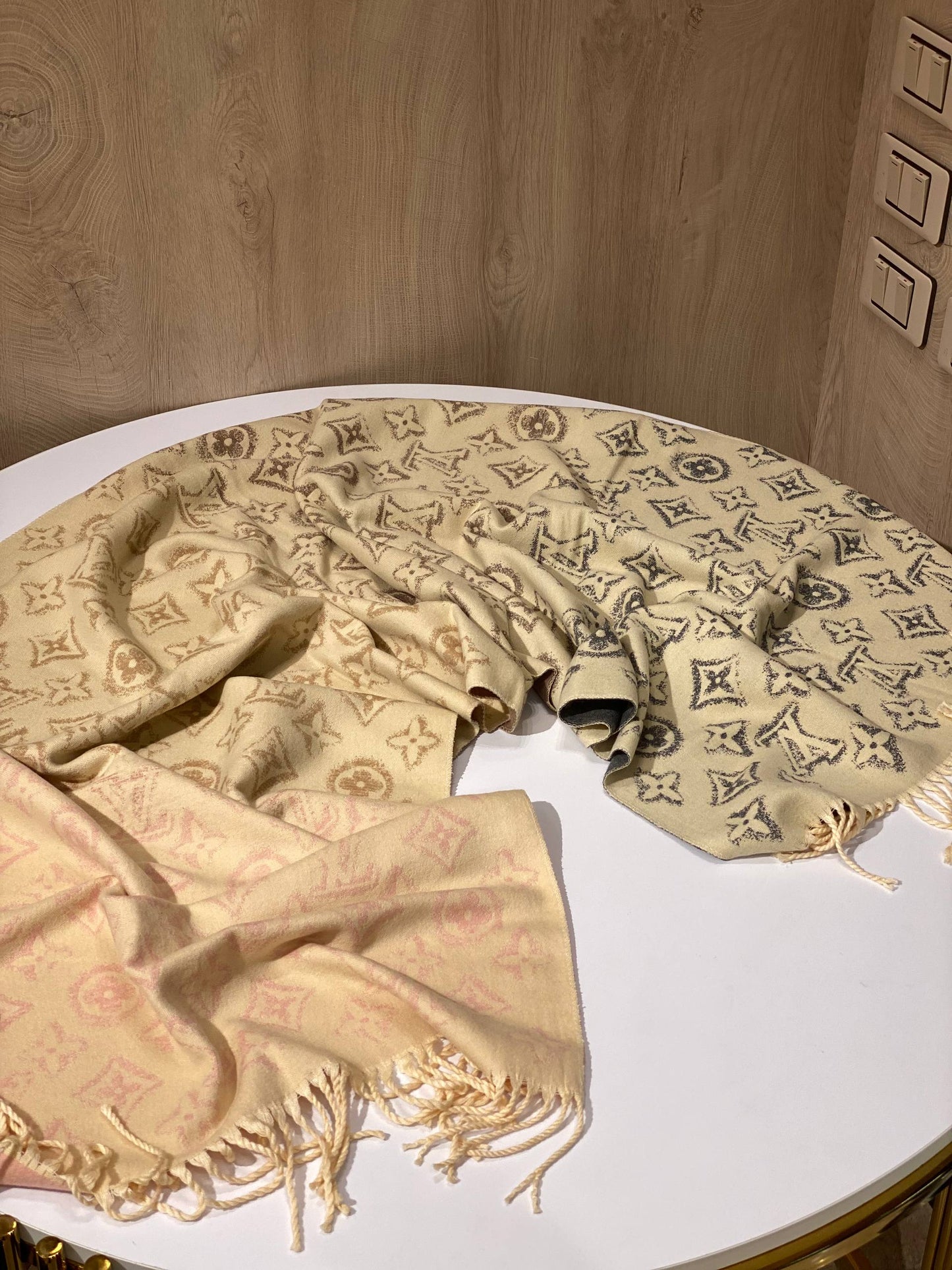 LV Scarf