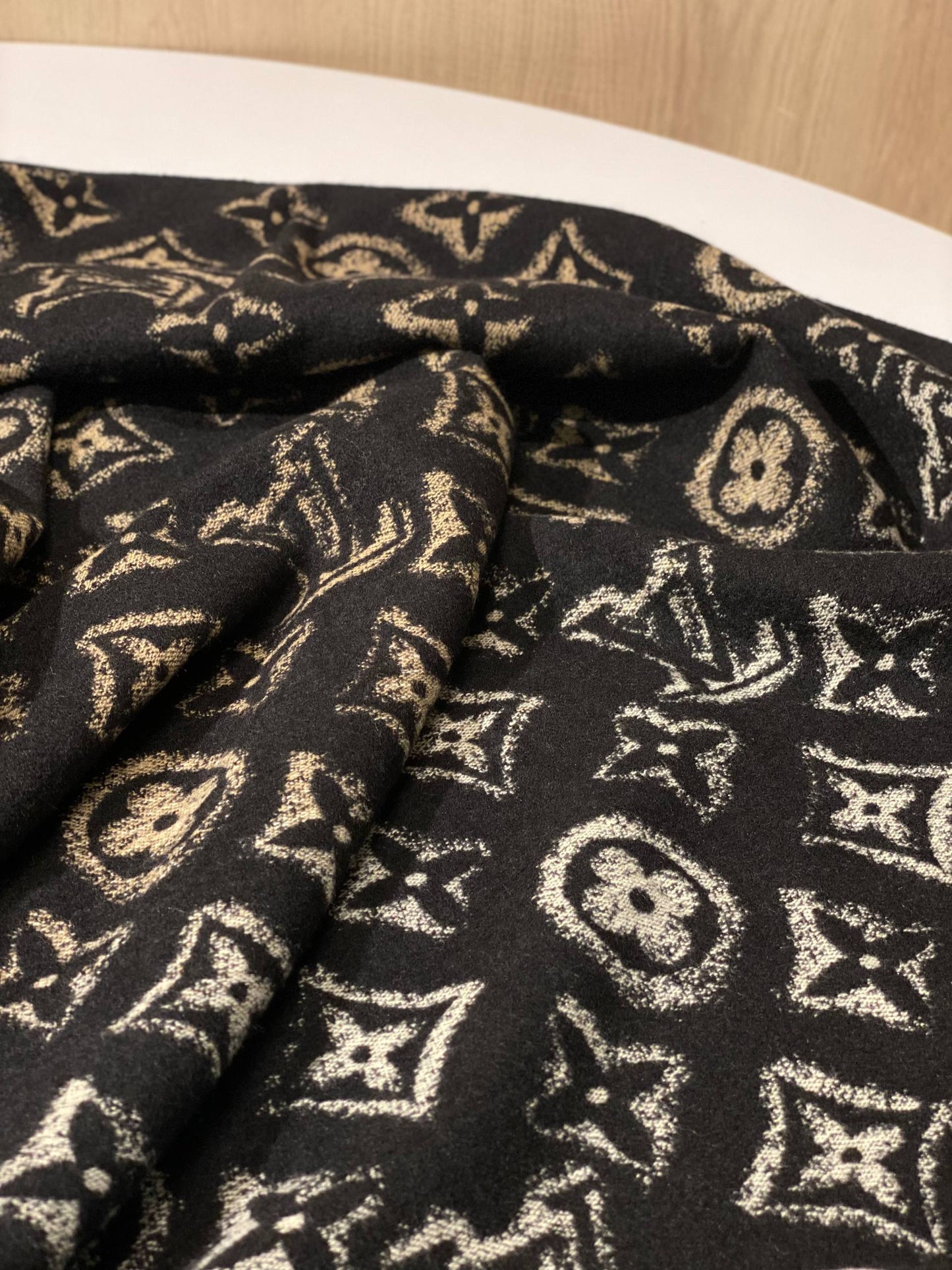 LV Scarf