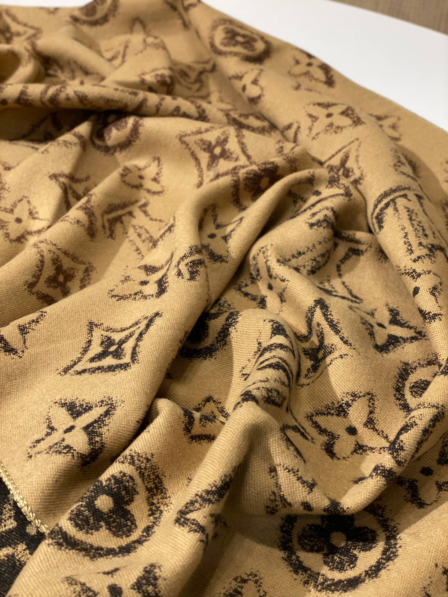 LV Scarf