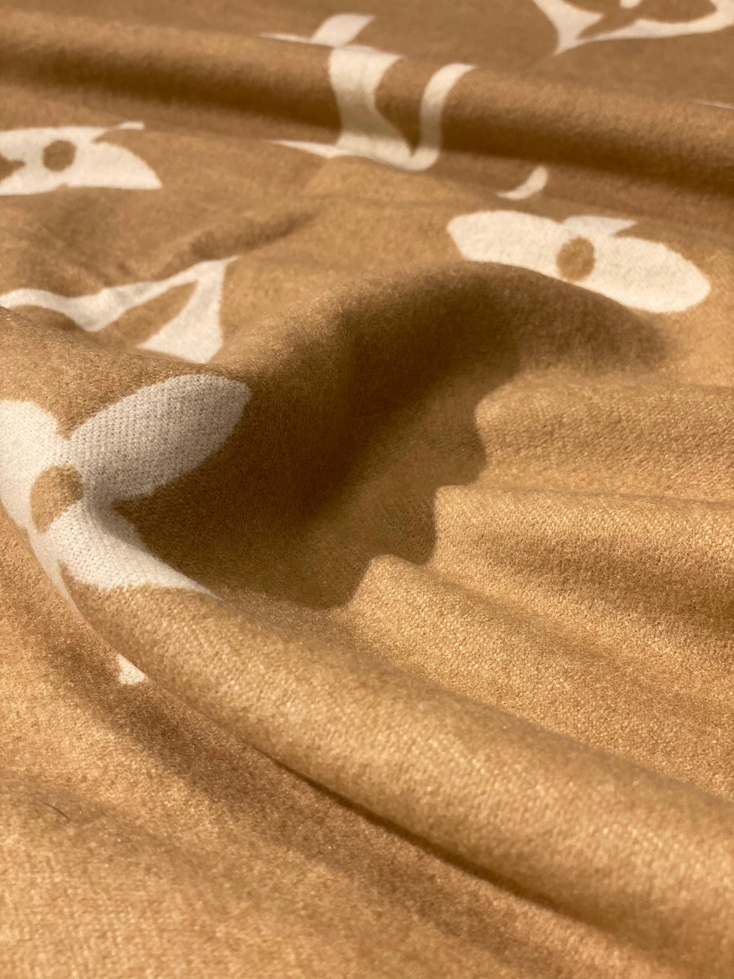 LV Scarf