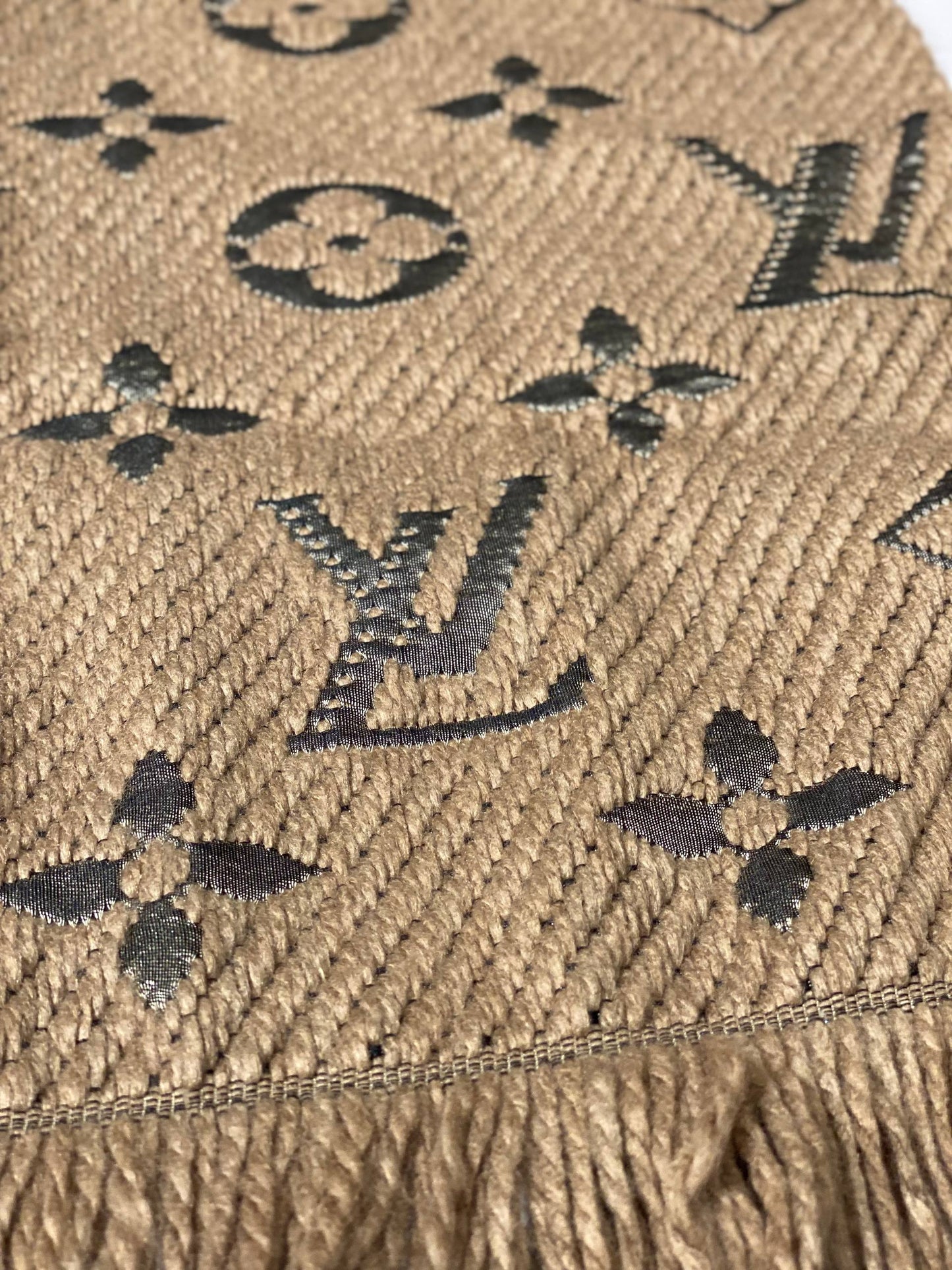 LV Scarf