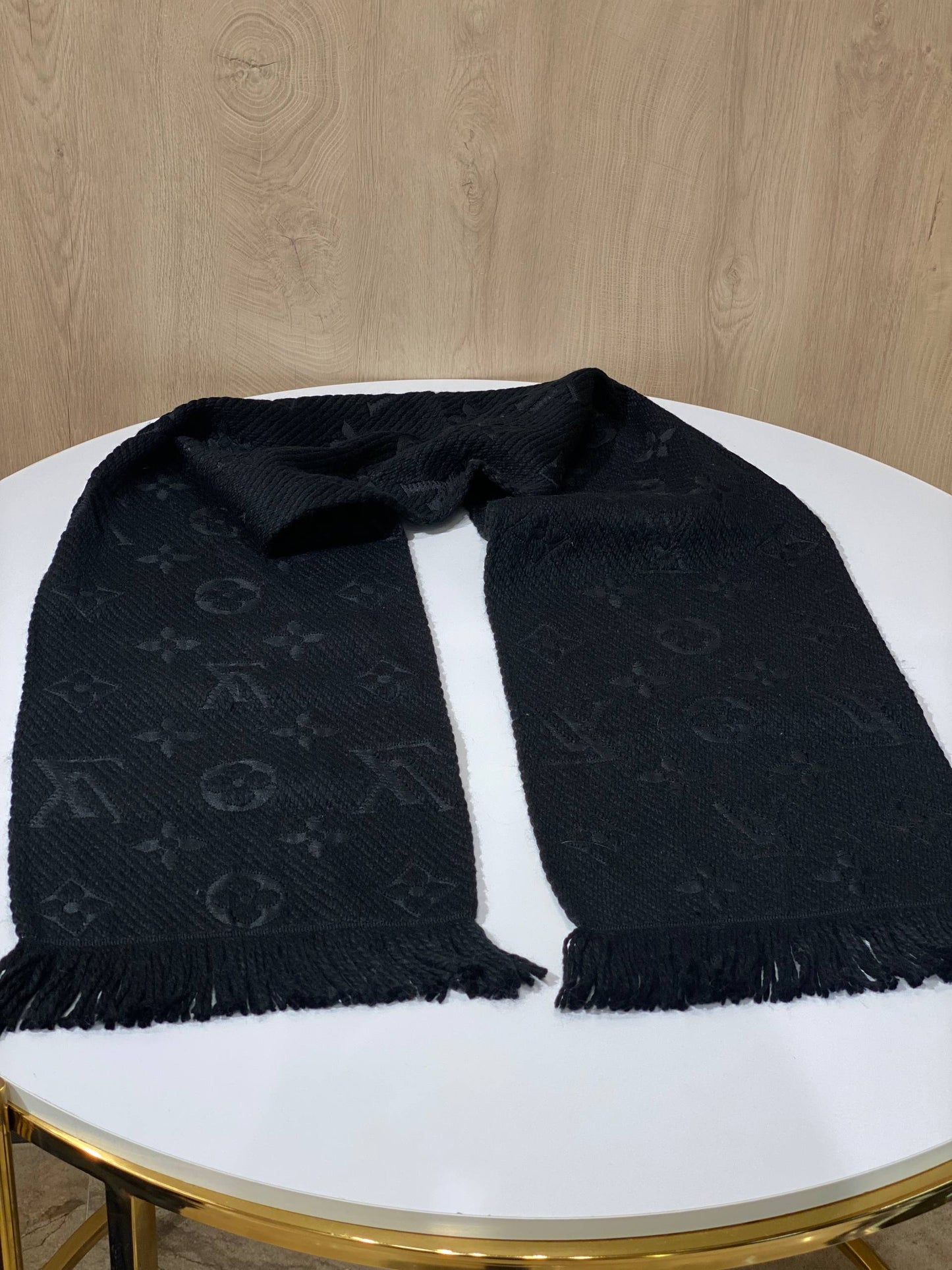 LV Scraf