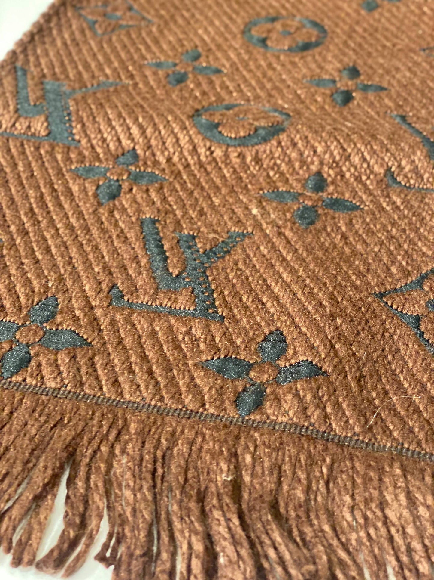 LV Scarf