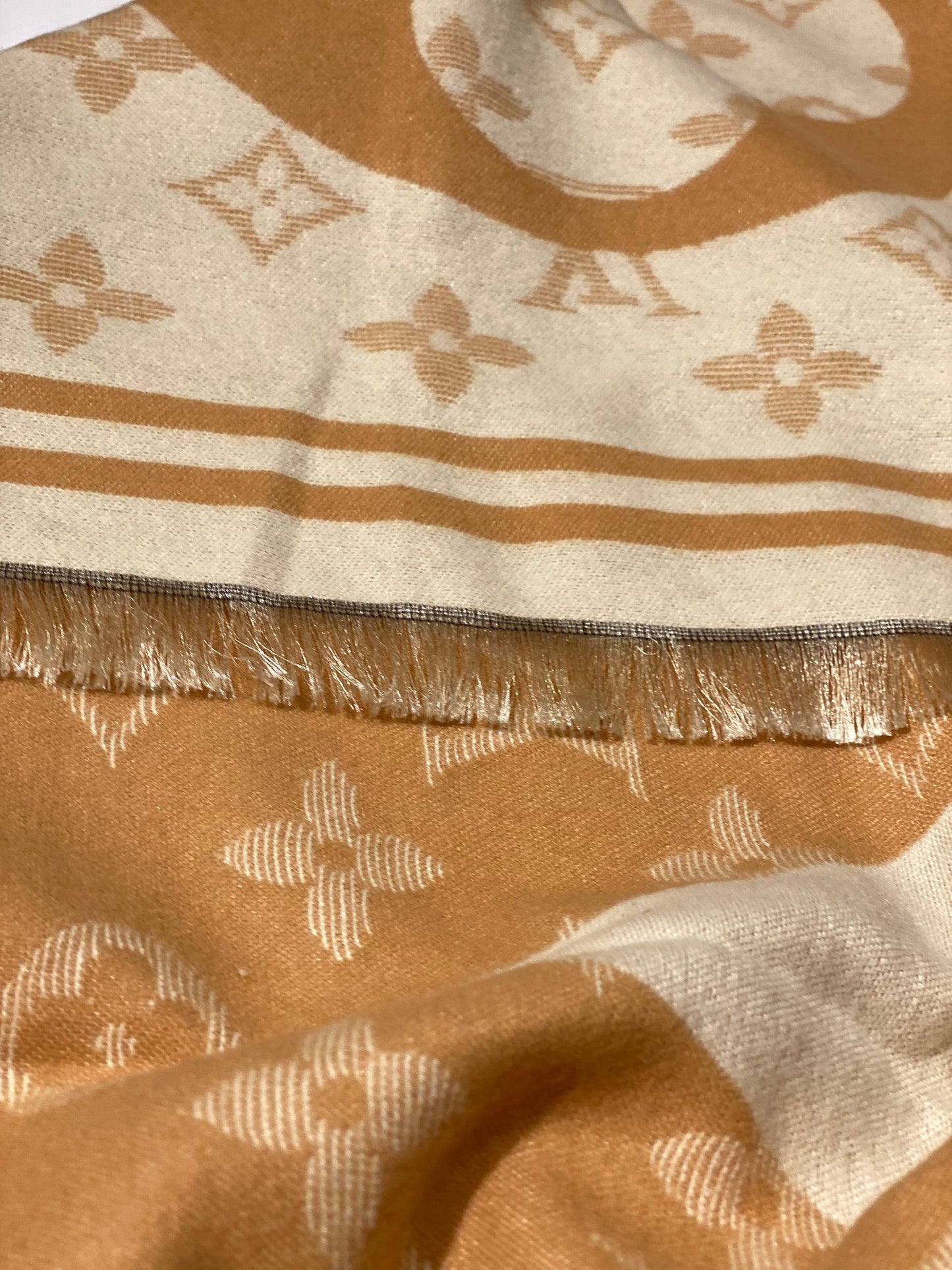 LV Scarf