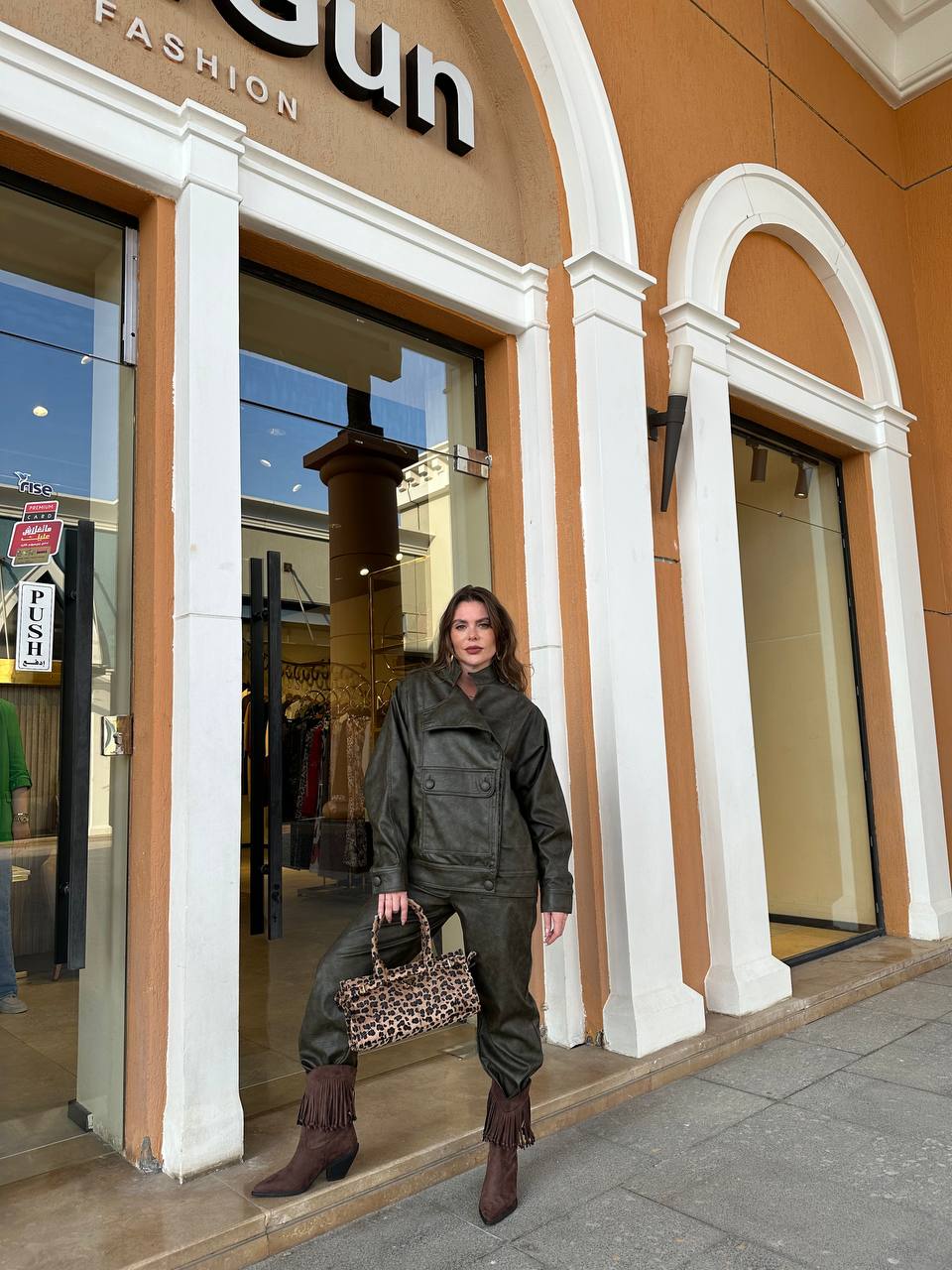 Selected Variant Image