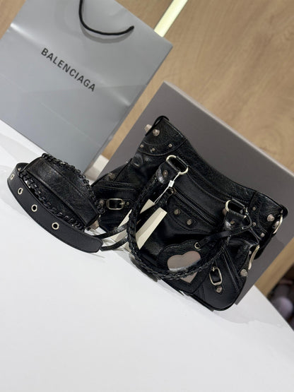 Balenciaga Le Cagole shoulder bag