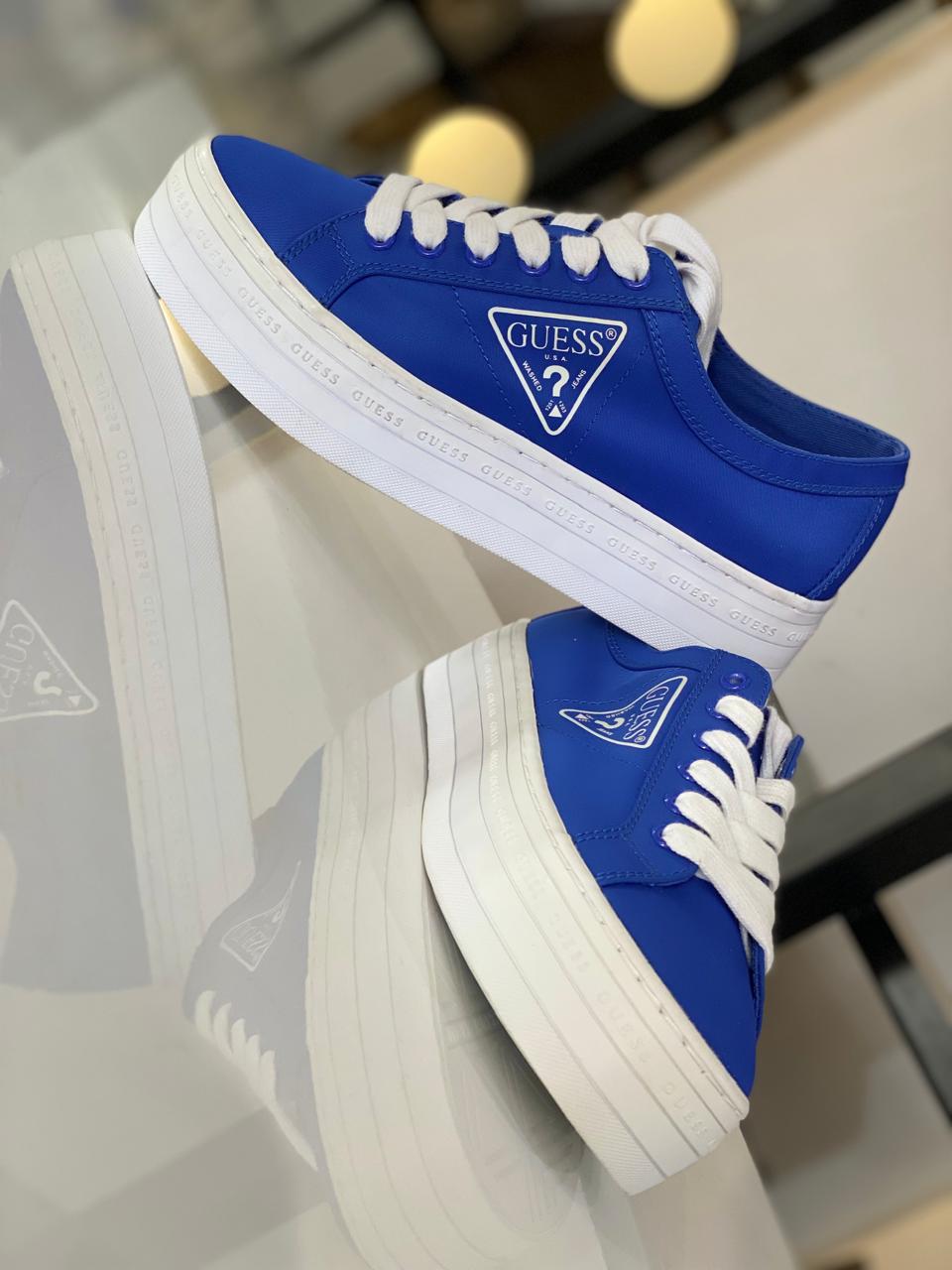 Guess sneaker