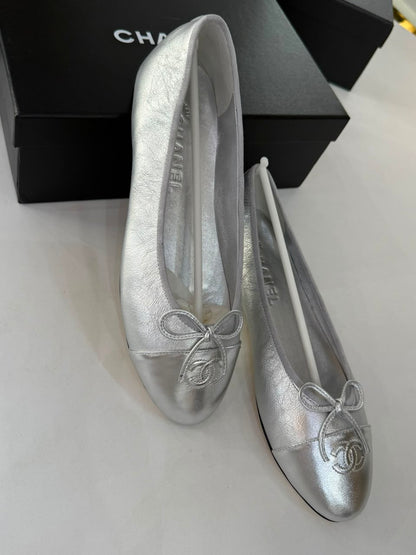Chanel Loafer (Silver)