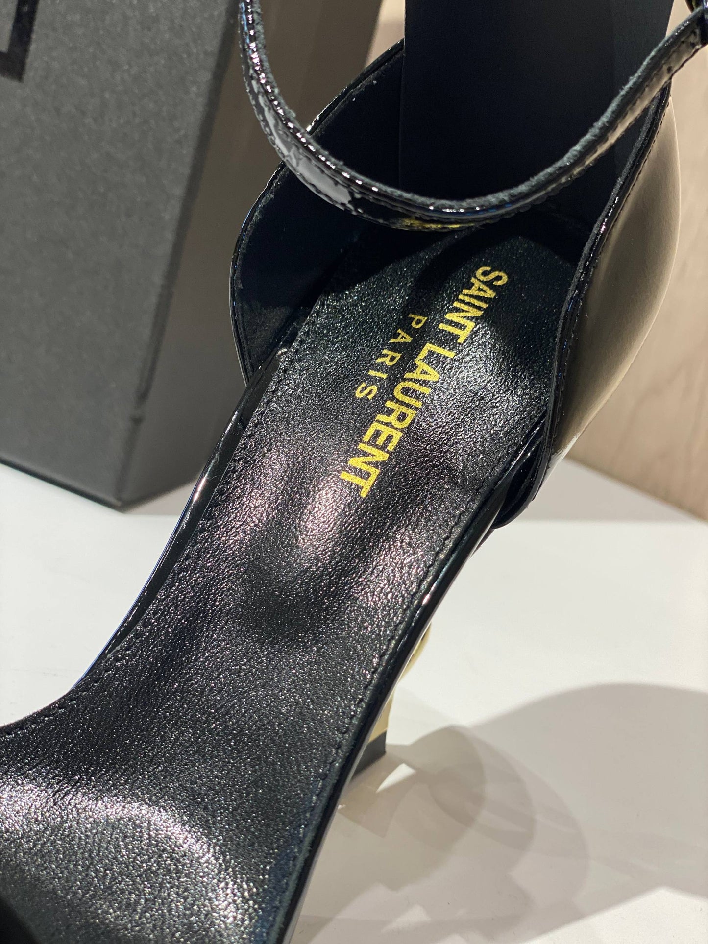 Sandal Ysl