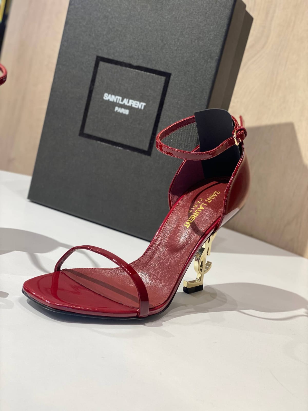 Sandal Ysl
