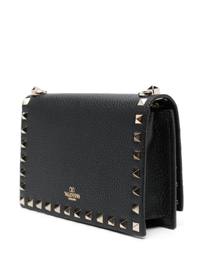 Valentino Garavani
Rockstud leather crossbody bag