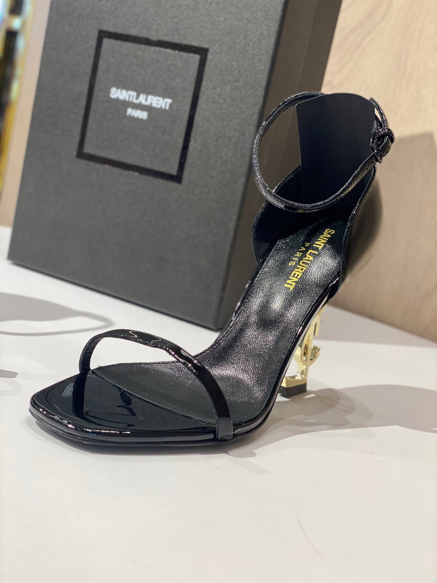 Sandal Ysl