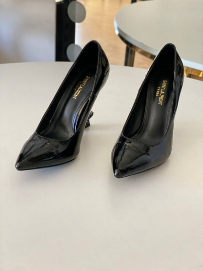 Saint Laurent Women's (Black on black)